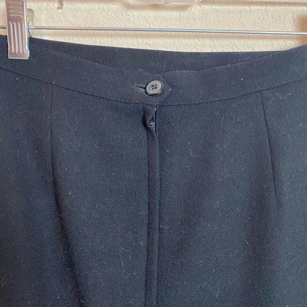 Vintage Black Wool A-Line Classic 1970’s Skirt Knee Length Size 4
